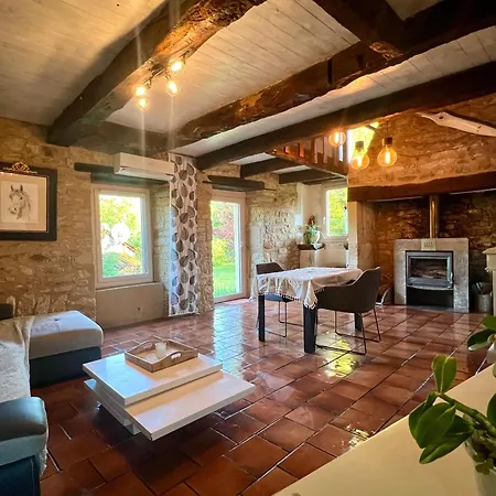 Petite Maison Du Causse Feriehus