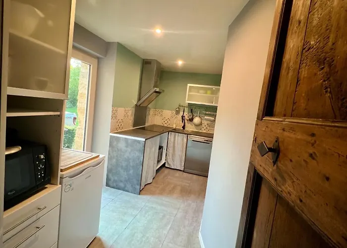 Petite Maison Du Causse * Salles-la-Source